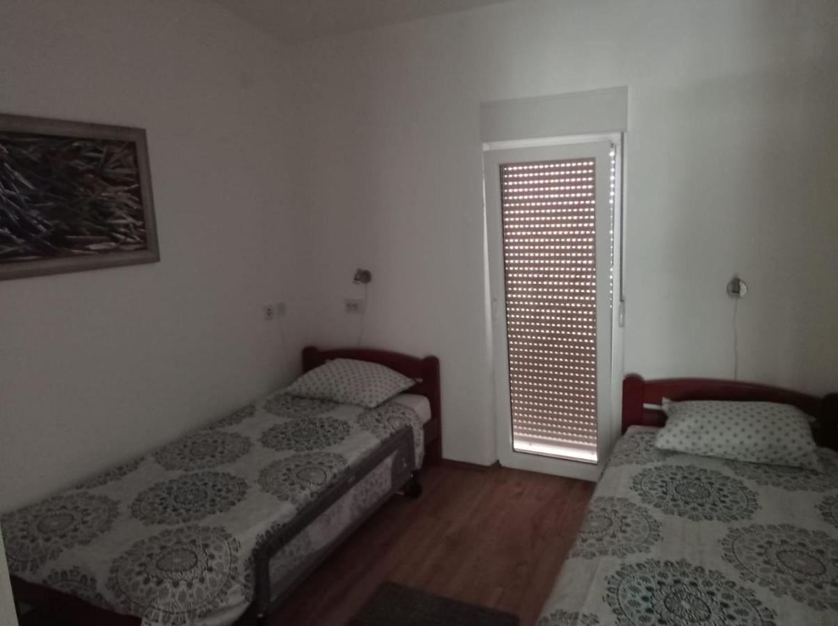 Ap Jurisic Apartment Bibinje Exterior photo